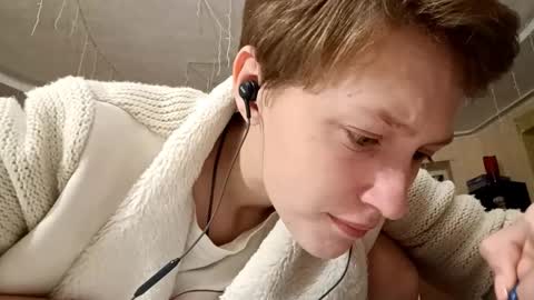 Ella online show from September 2025 09:04:01 PM