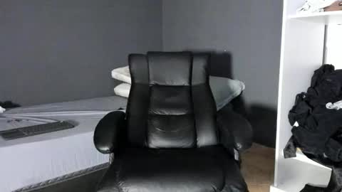 brockhurn_ online show from December 2025 01:10:01 AM