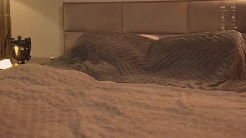 Anna online show from February 2025 04:03:01 PM