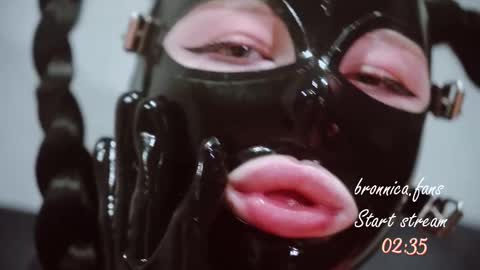 Anna online show from September 2025 03:55:01 PM