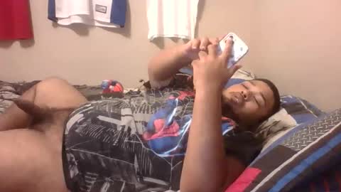 Snapshot of bronxforlife chatting on December 2024 11:08:02 PM bronxforlife online show from December 2024 11:08:02 PM