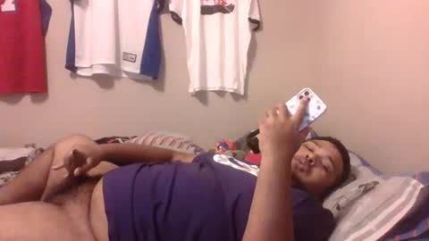 Snapshot of bronxforlife chatting on January 2025 09:54:01 PM bronxforlife online show from January 2025 09:54:01 PM