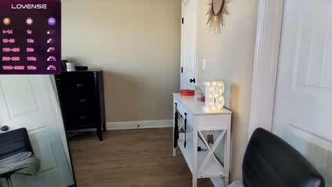 Snapshot of brookebee27 chatting on December 2024 09:04:02 PM brookebee online show from December 2024 09:04:02 PM