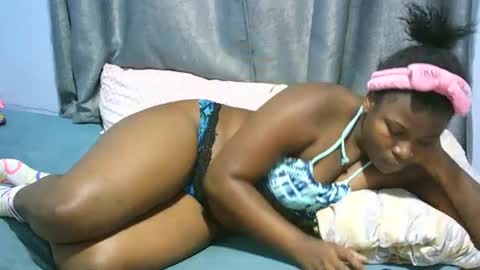 nicole online show from February 2025 09:02:01 PM