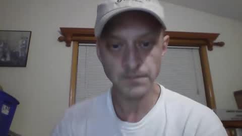 Snapshot of browndog5580 chatting on December 2024 03:30:02 AM browndog5580 online show from December 2024 03:30:02 AM