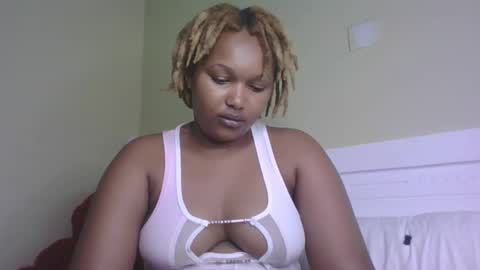 Tracy online show from February 2025 08:33:01 PM