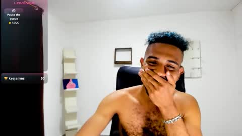 bruce_1111 online show from September 2025 11:38:01 PM