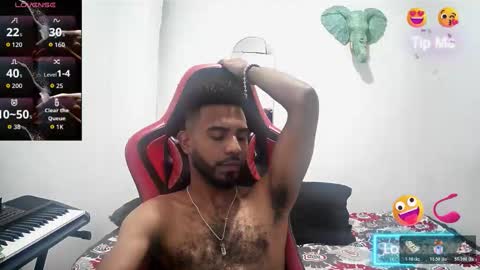 bruce_1111 online show from November 2025 08:52:01 PM