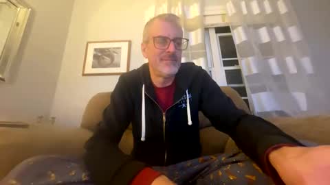 Bruce online show from February 2025 04:37:01 AM