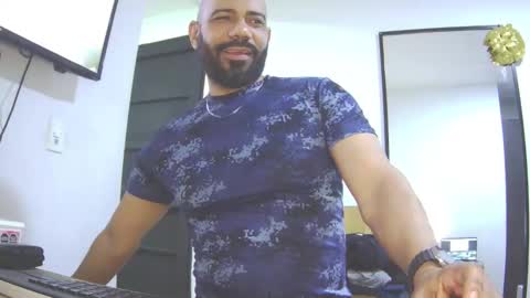 Bruce online show from September 2025 08:47:02 PM