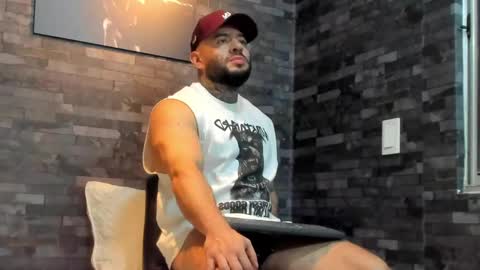 brucedallas online show from May 2026 11:01:04 PM