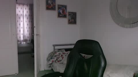 Bruce online show from February 2025 03:31:02 PM