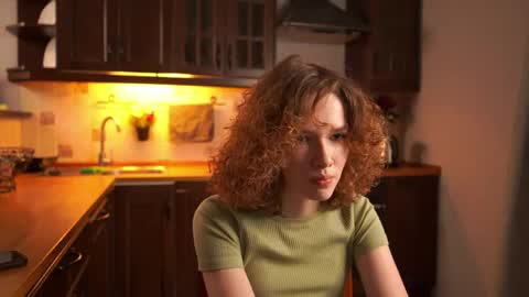 Tess online show from April 2026 01:59:02 PM