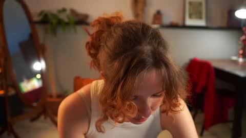 Tess online show from April 2026 01:42:02 PM