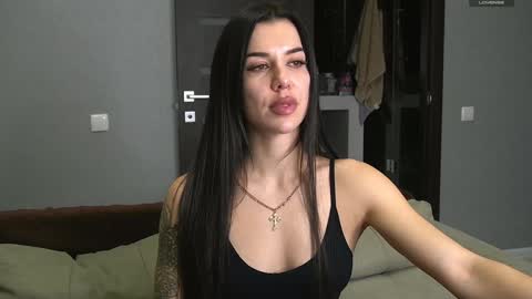 Snapshot of brunette_from_the_moon chatting on December 2024 09:30:02 PM Alice online show from December 2024 09:30:02 PM