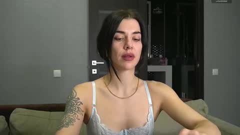 Snapshot of brunette_from_the_moon chatting on February 2025 06:43:02 PM Alice online show from February 2025 06:43:02 PM