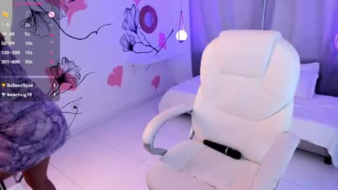 Snapshot of brunette_noova chatting on June 2026 10:08:02 PM Nova online show from June 2026 10:08:02 PM