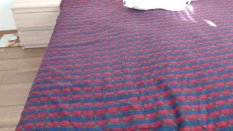 Ellis online show from April 2026 05:38:01 AM