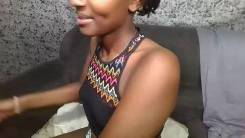 Snapshot of brunnette_blonde chatting on March 2026 01:24:01 PM everyday online show from March 2026 01:24:01 PM