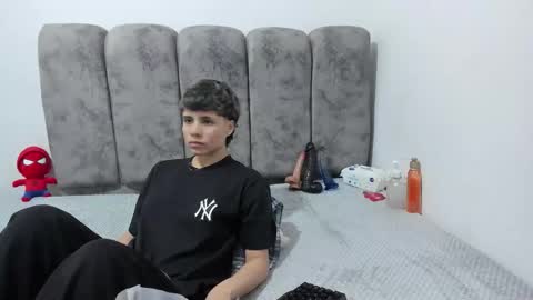 Snapshot of bruno_cruz chatting on June 2026 02:13:02 AM Bruno Cruz online show from June 2026 02:13:02 AM