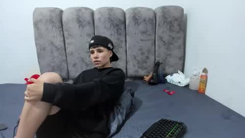 Snapshot of bruno_cruz chatting on June 2026 02:12:01 AM Bruno Cruz online show from June 2026 02:12:01 AM