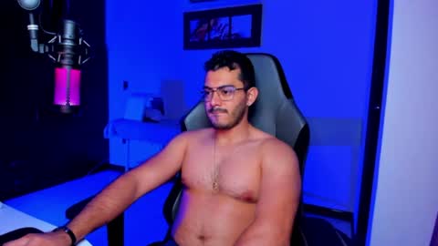 Snapshot of bruno_diaz31 chatting on June 2026 03:33:01 AM Bruno online show from June 2026 03:33:01 AM