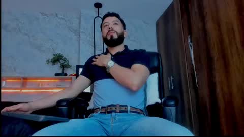 Andres Suarez online show from March 2025 02:08:02 AM