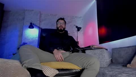 Andres Suarez online show from November 2025 12:16:02 PM