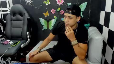 Snapshot of brunocuttie94 chatting on February 2025 07:41:02 PM Join my fan club here 150 tokens a month online show from February 2025 07:41:02 PM