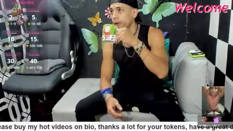 Snapshot of brunocuttie94 chatting on March 2025 05:29:01 PM Join my fan club here 150 tokens a month online show from March 2025 05:29:01 PM