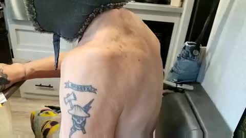 Steve... aka SkinnieDippin aka TimberTramp online show from October 2025 06:08:02 PM