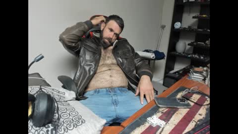 BRUTALMASTER1983 online show from December 2024 07:29:02 PM