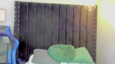 Bryan online show from December 2025 11:18:01 AM