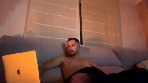 yourteddy online show from December 2024 06:49:02 PM