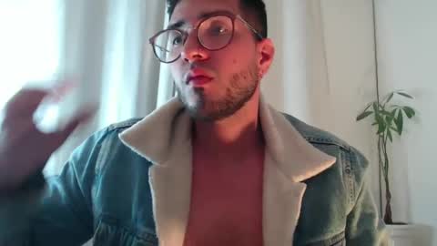 Snapshot of bryperez chatting on January 2025 05:05:01 AM bry online show from January 2025 05:05:01 AM