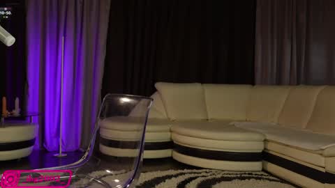 Bubble  gum  online show from February 2025 01:33:01 AM