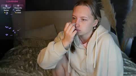 Snapshot of bubblebbb chatting on October 2025 04:11:01 AM Sabrina online show from October 2025 04:11:01 AM