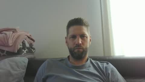 bubblebee1982 online show from September 2025 01:22:01 PM