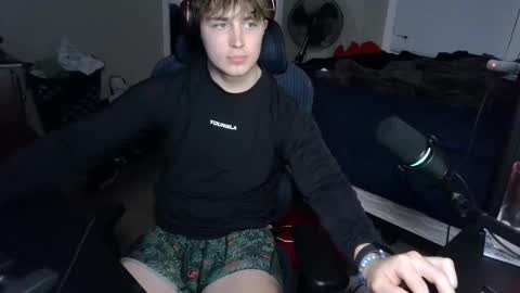 Snapshot of bubblebuttbdn chatting on November 2025 02:22:02 AM BubblebuttBdn online show from November 2025 02:22:02 AM