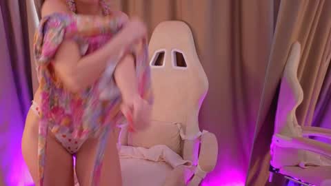 bubbling_crush online show from February 2025 07:56:02 AM