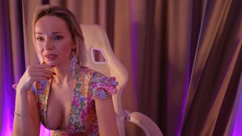 bubbling_crush online show from February 2025 05:08:01 AM