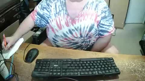 Bucku2 online show from April 2026 07:58:01 PM