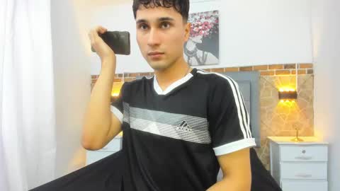 Buddy Whitte online show from February 2025 05:32:02 PM