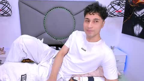 Buddy Whitte online show from April 2026 07:07:02 PM