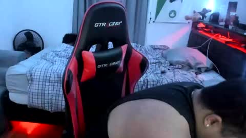 buffsexyman24 online show from March 2025 02:46:02 AM