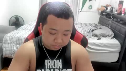 buffsexyman24 online show from March 2025 07:28:02 PM