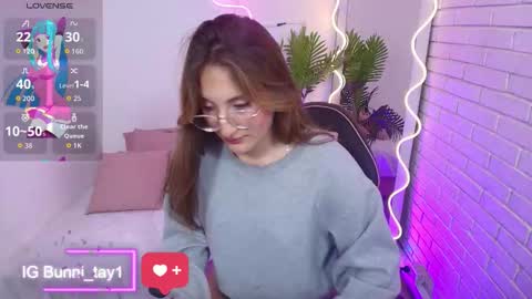 Bunni  online show from September 2025 11:33:02 AM