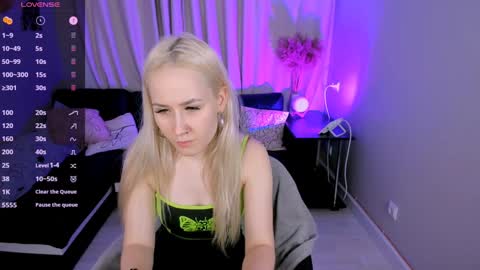 Sasha  online show from January 2025 01:47:01 PM