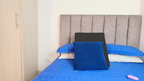 Snapshot of bunny_swtt chatting on December 2024 05:04:02 AM Carolina online show from December 2024 05:04:02 AM