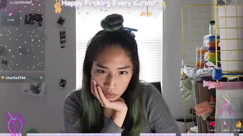 Snapshot of bunnycheekz chatting on December 2024 07:29:01 PM Tokki  bunny  online show from December 2024 07:29:01 PM